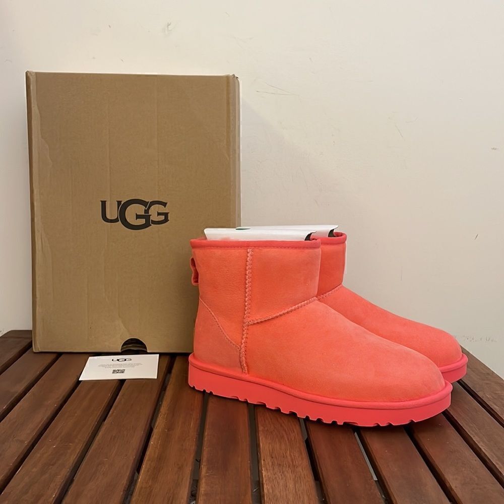 UGG Classic Mini II Boots Punch Pink USA Women size 6/UK 4/EU 37